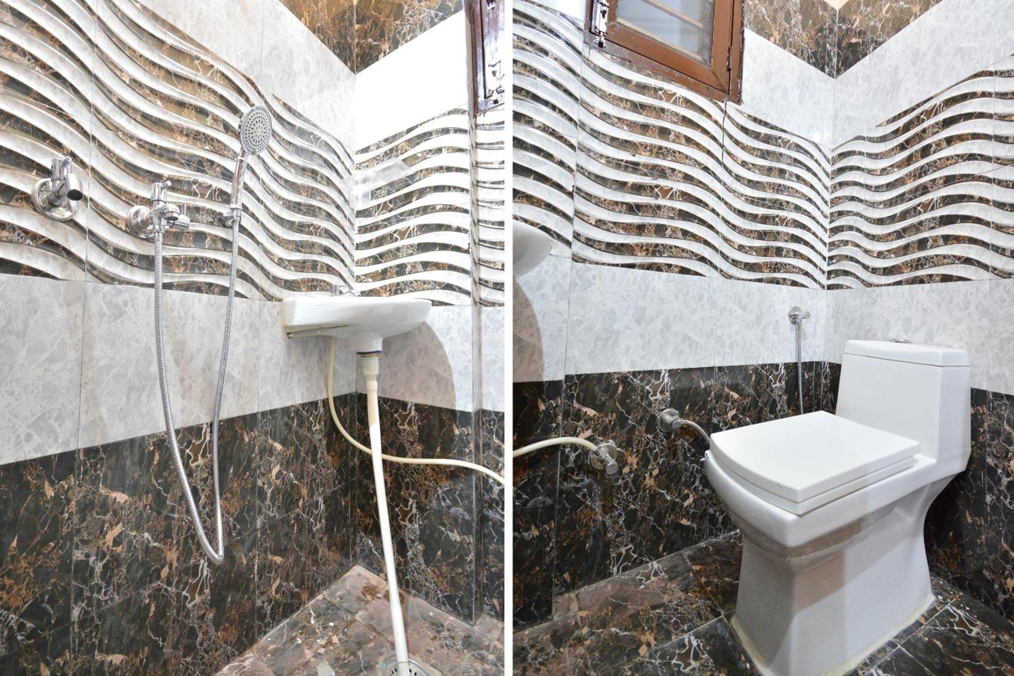 Spot On Hotel Diamond Sohana Екстер'єр фото